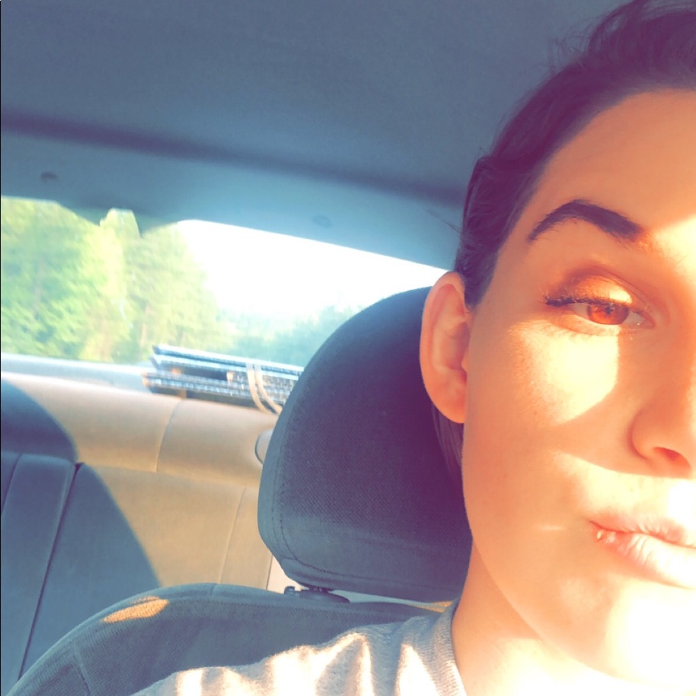 Meet your Posher, Kaleigh